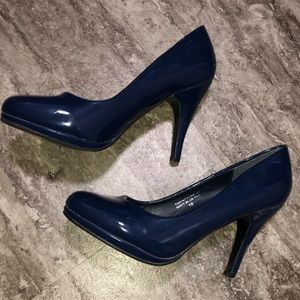 Navy blue heels